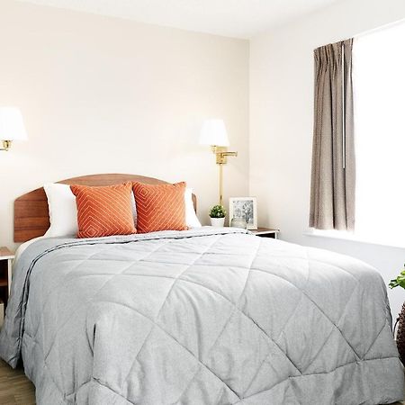 Intown Suites Extended Stay North Charleston Sc - Airport Bagian luar foto